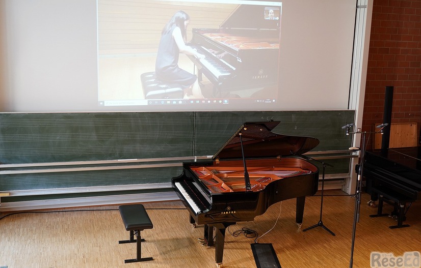 ドイツ・フライブルク音楽大学でのリモート入学試験のようす